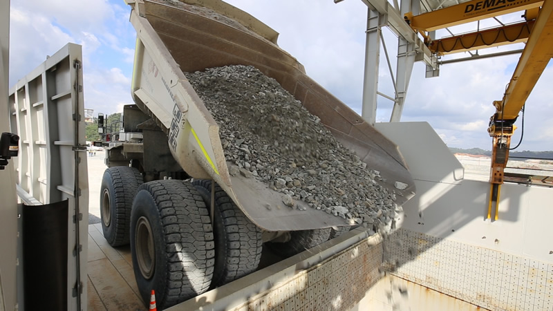 Bimetallic wear iner