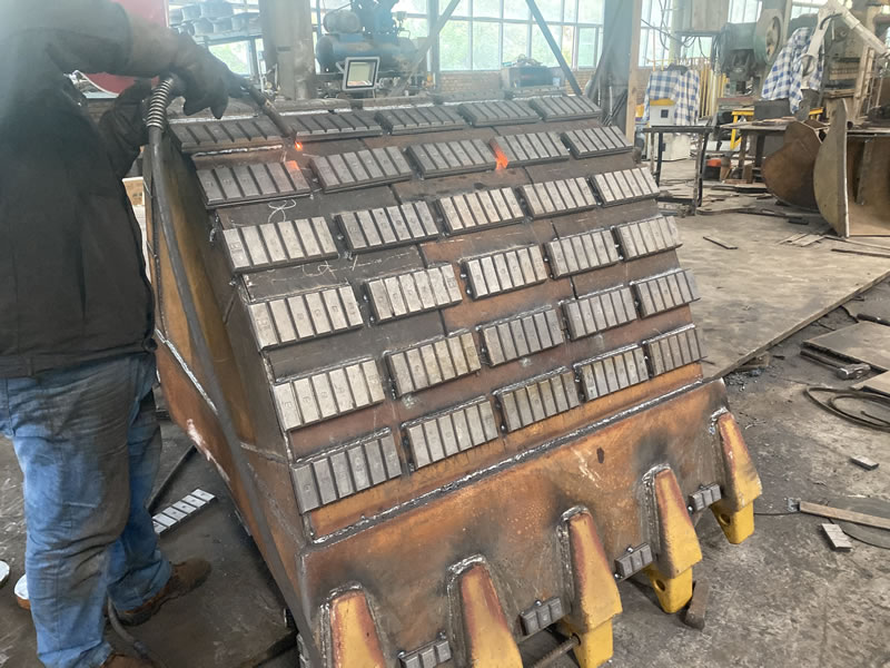Bimetallic wear parts